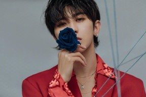 -朱婷带领队友进行赛前封闭训练，朱婷带队出发