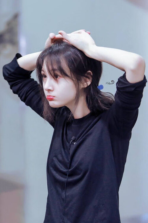 浙江雄狮凭借团队合作和稳定发挥稳步前进,浙江雄狮服务队