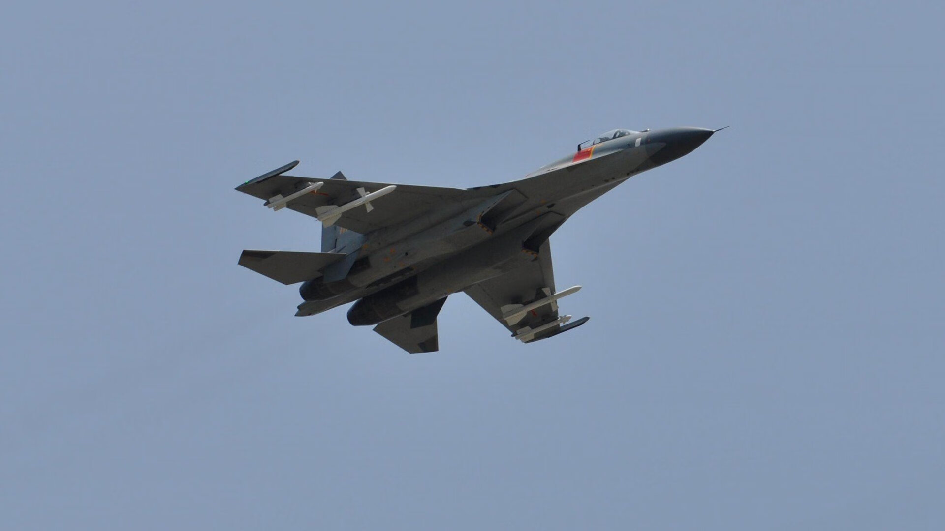 门兴格拉德巴赫中场组织流畅打破压迫,门兴格拉德巴赫球队