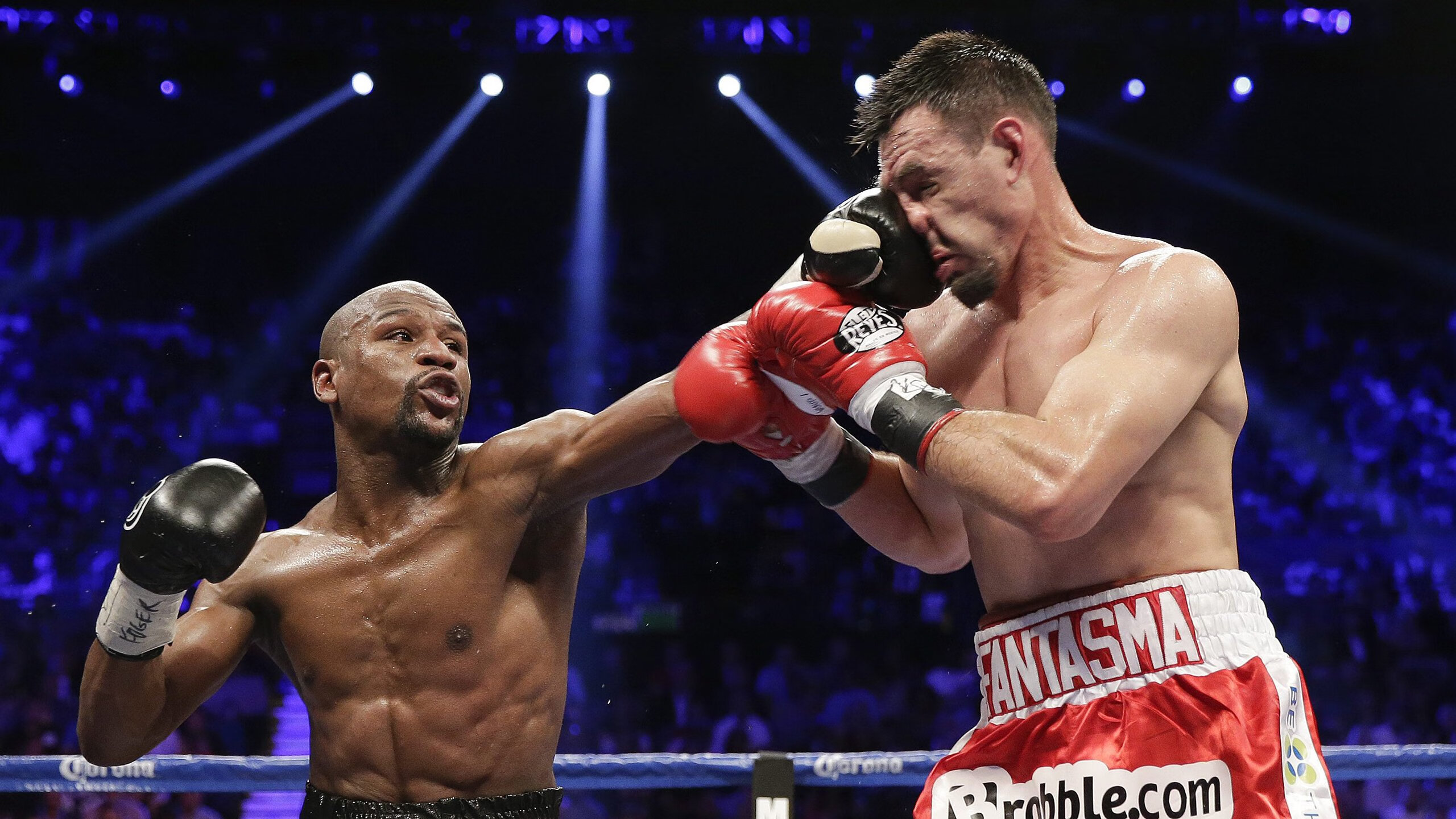 欧冠赛季：FIFA技术报告指出“中后卫持球推进”正在成为主流